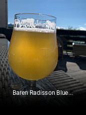 Baren Radisson Blue Resort